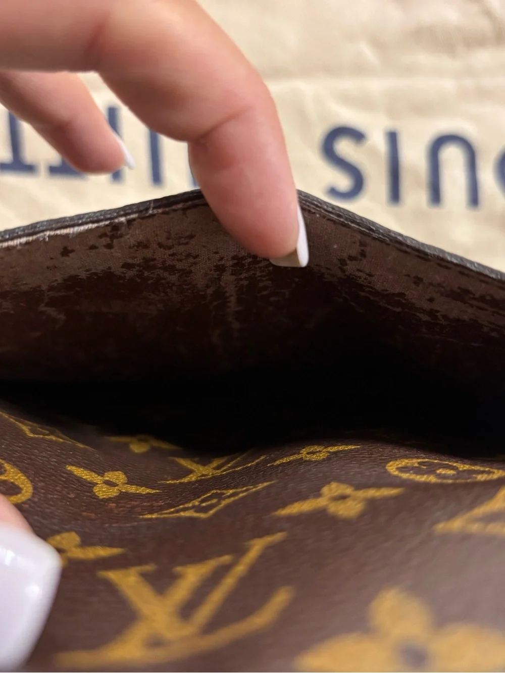 Authentic Louis Vuitton Saint Cloud GM monogram crossbody bag